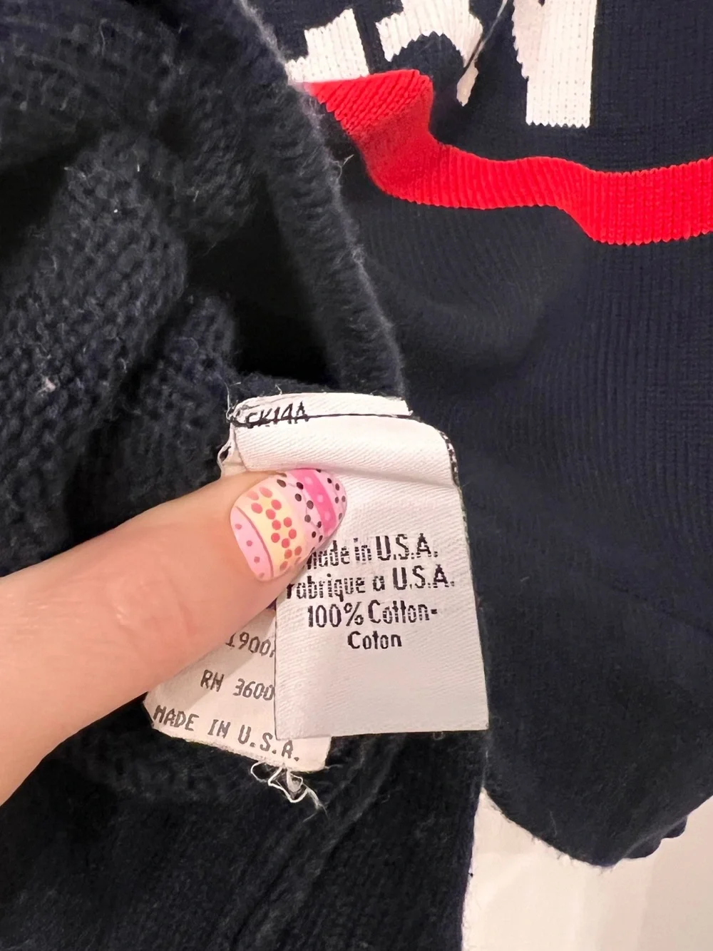 VINTAGE CALVIN KLEIN 100% COTTON HEAVY KNIT SWEATER ✨